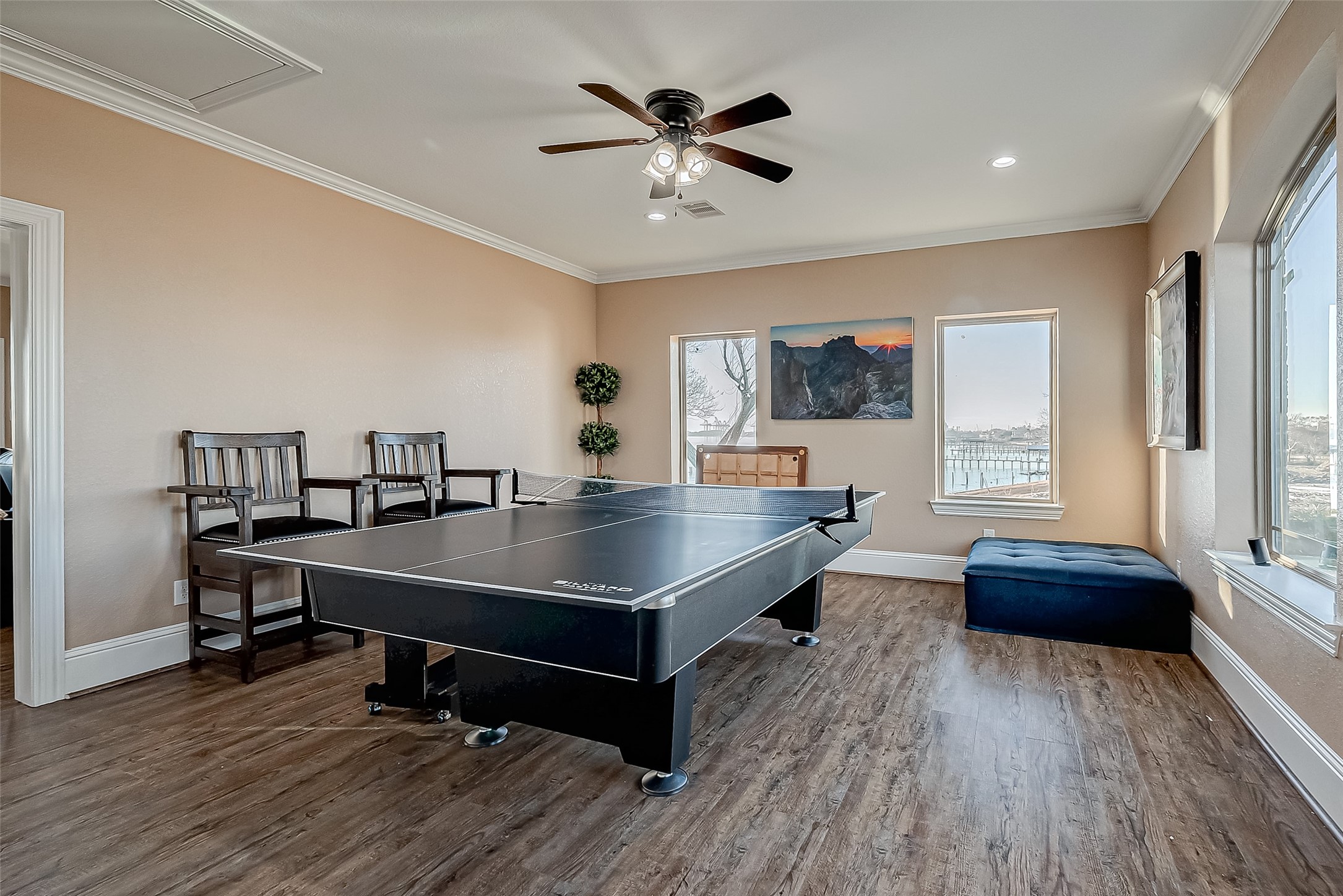 2011 Crescent Drive La Porte, TX 77571 - Photo 32 of 47 a living room with furniture a table and a potted plant