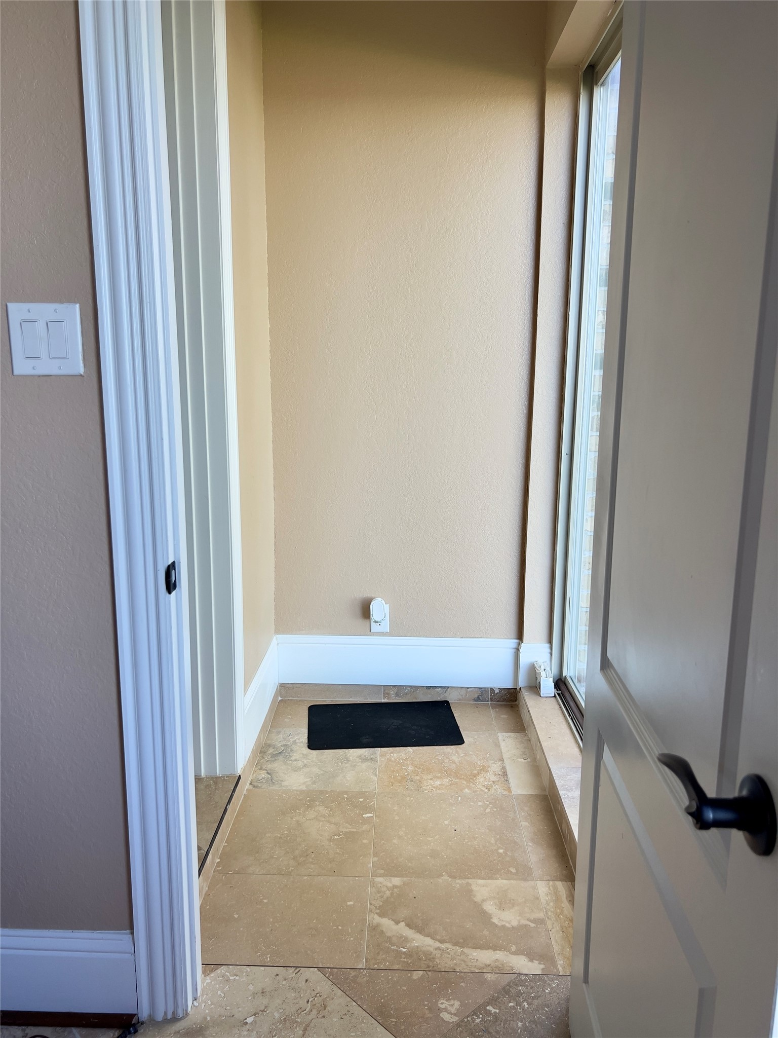 2011 Crescent Drive La Porte, TX 77571 - Photo 43 of 47 a view of an empty room with windows