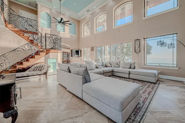 $6,300 | 2011 Crescent Drive, La Porte, TX 77571