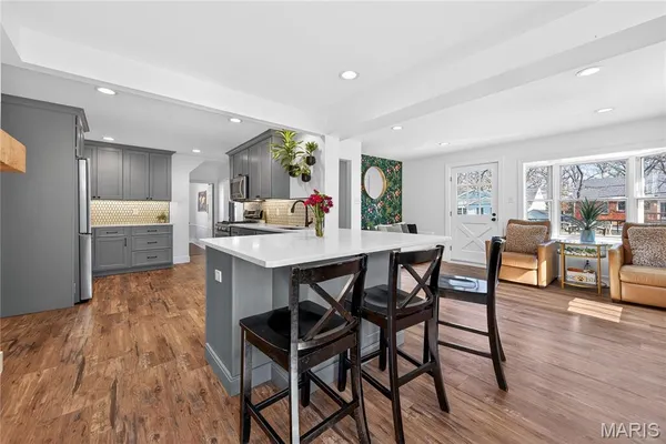 $680,000 | 1020 Curran Avenue, Kirkwood, MO 63122