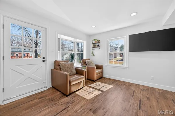 $680,000 | 1020 Curran Avenue, Kirkwood, MO 63122