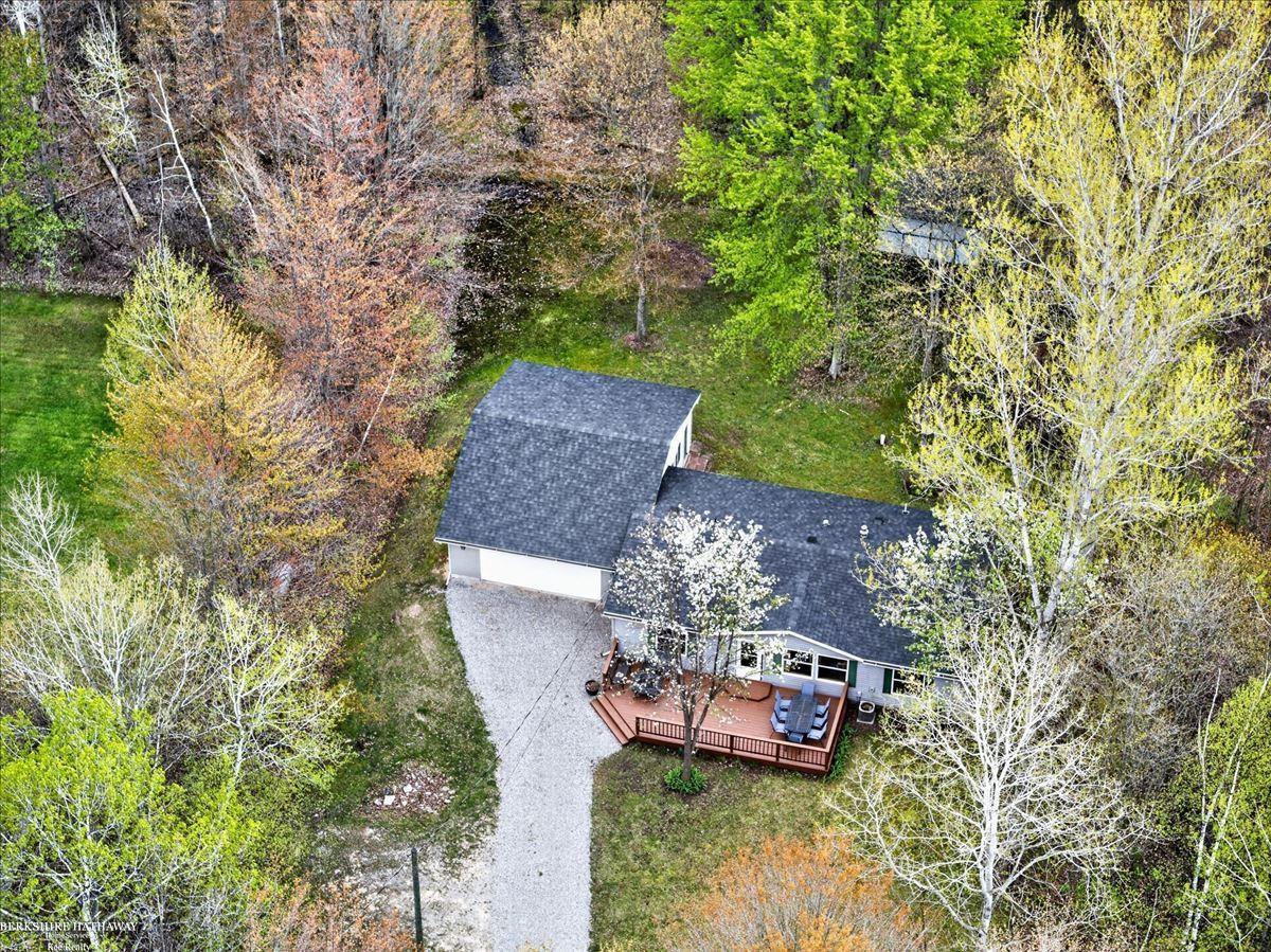 4808 North Water Road Sanford, MI 48657 - Photo 7 of 36