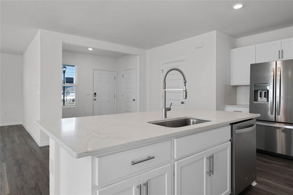 1734 Hummingbird Road Winter Haven, FL 33884 - Photo 6 of 37