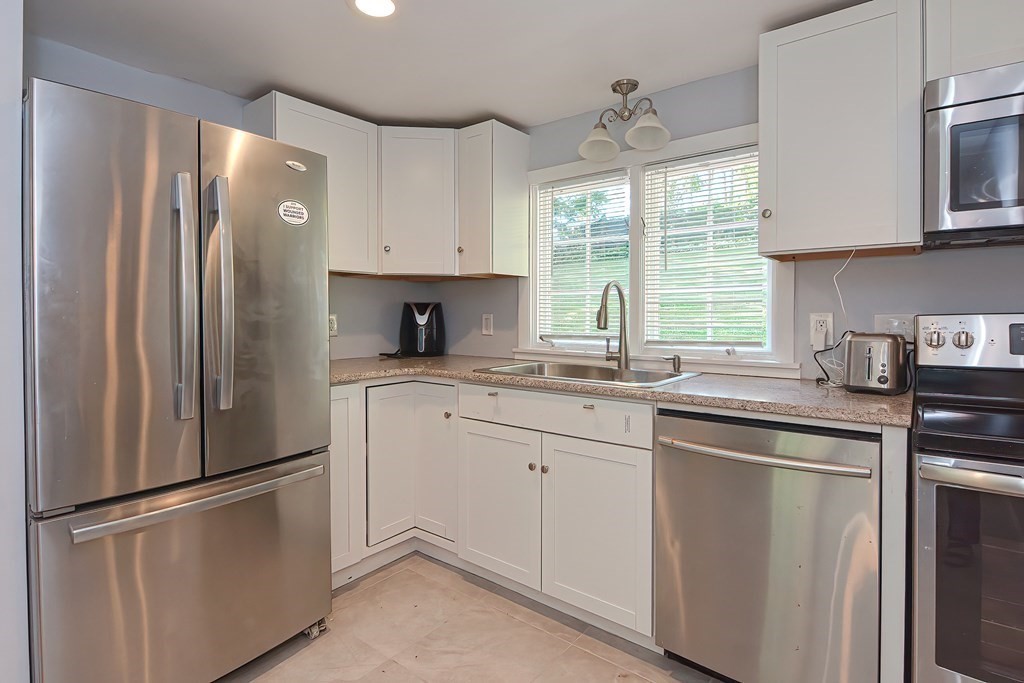93 Jackson Hill Road Gardner, MA 01440 - Photo 12 of 41 Gallery Image 12