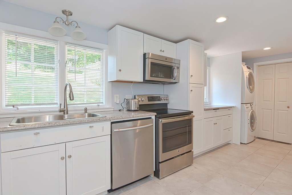 93 Jackson Hill Road Gardner, MA 01440 - Photo 14 of 41 Gallery Image 14