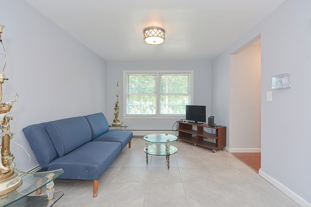 93 Jackson Hill Road Gardner, MA 01440 - Photo 8 of 41 Gallery Image 8