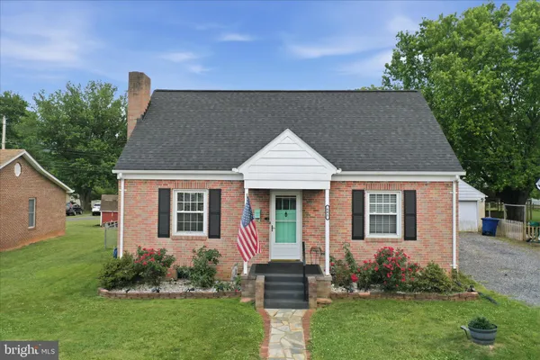$375,000 | 605 Stockton Road, Front Royal, VA 22630