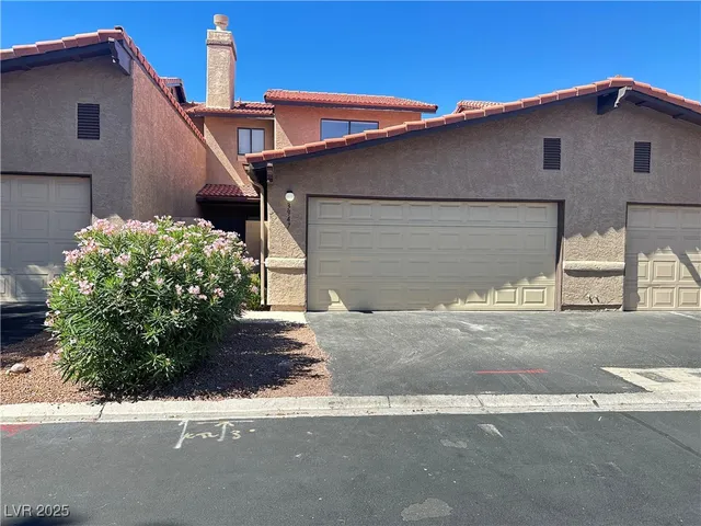 $1,900 | 3947 Delos Drive, Las Vegas, NV 89103