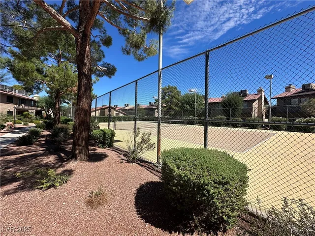 $1,900 | 3947 Delos Drive, Las Vegas, NV 89103