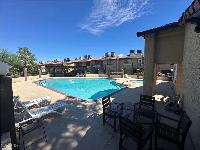 $1,900 | 3947 Delos Drive, Las Vegas, NV 89103