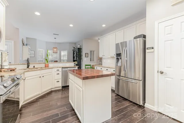 $725,000 | 16018 Lavenham Road, Huntersville, NC 28078