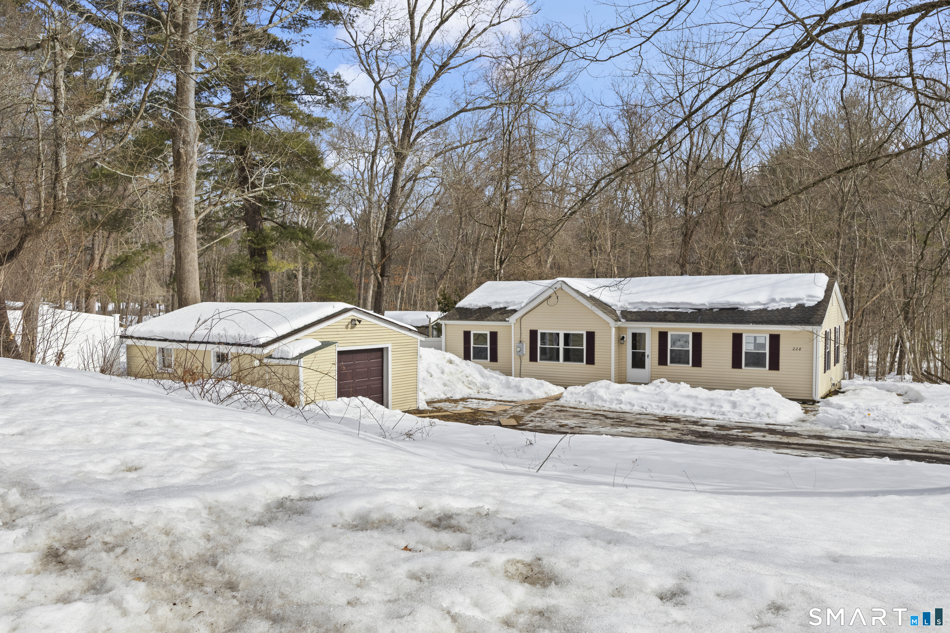 228 River Road Putnam, CT 06260 - Photo 1 of 1 Gallery Image 1