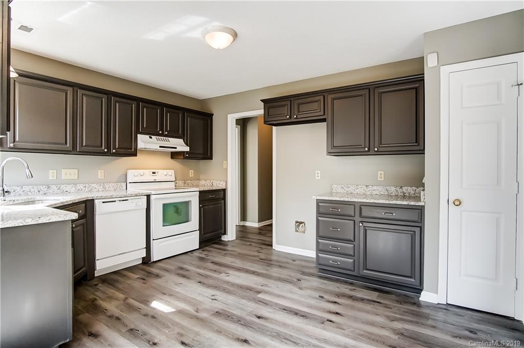 8224 Hunley Ridge Road Matthews, NC 28104 - Photo 12 of 44 Gallery Image 12