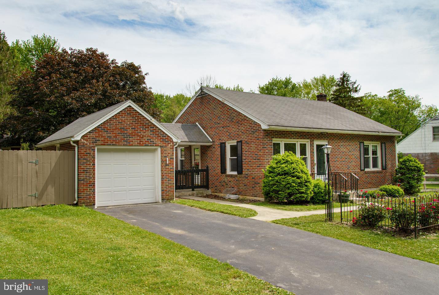 1827 Friedensburg Road Reading, PA 19606 - Photo 1 of 22 Gallery Image 1
