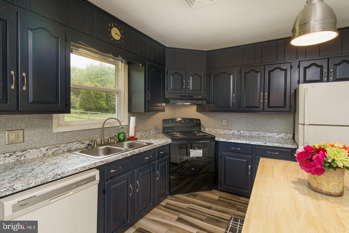 1827 Friedensburg Road Reading, PA 19606 - Photo 7 of 22 Gallery Image 7