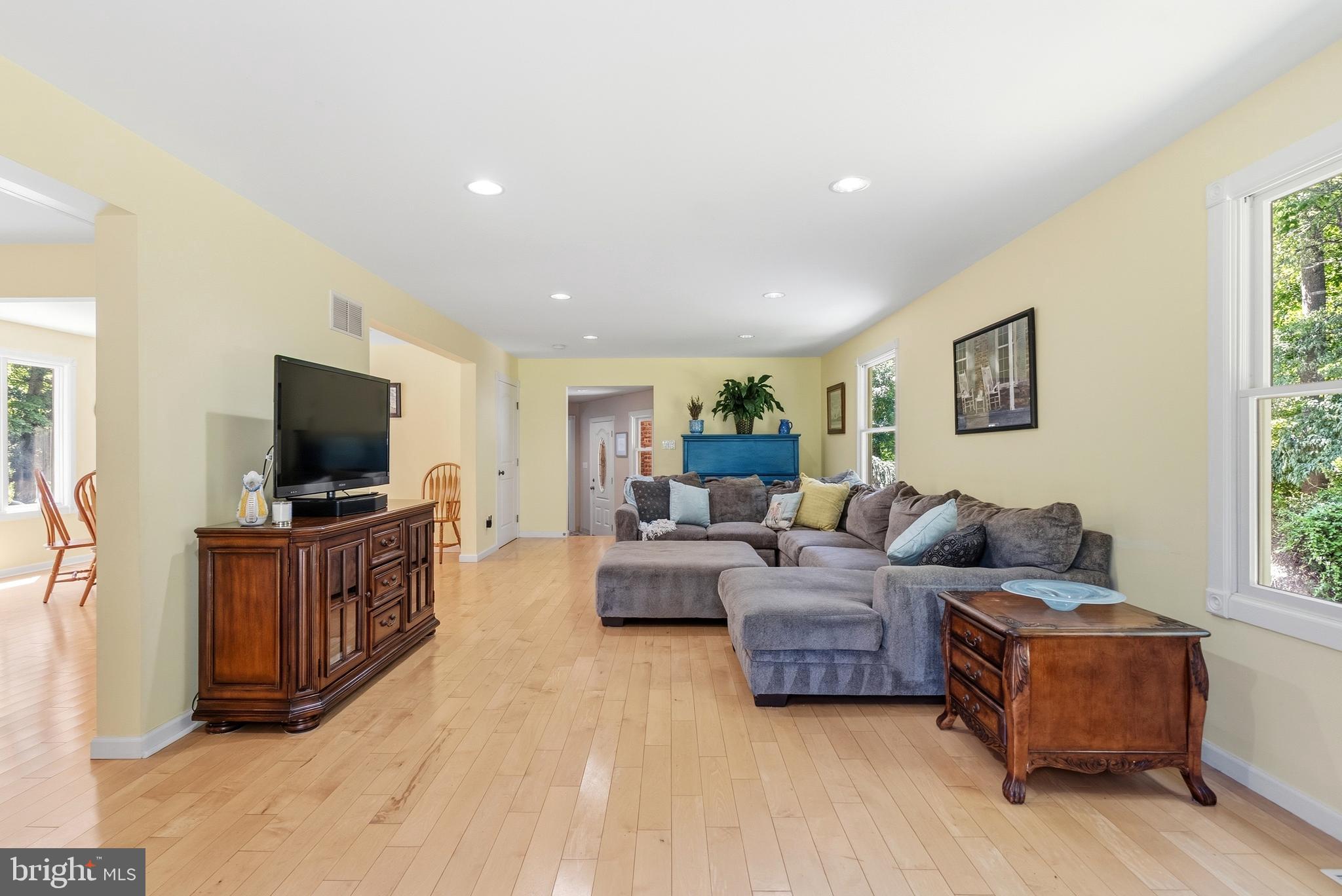 492 Oakshade Road Shamong, NJ 08088 - Photo 9 of 38