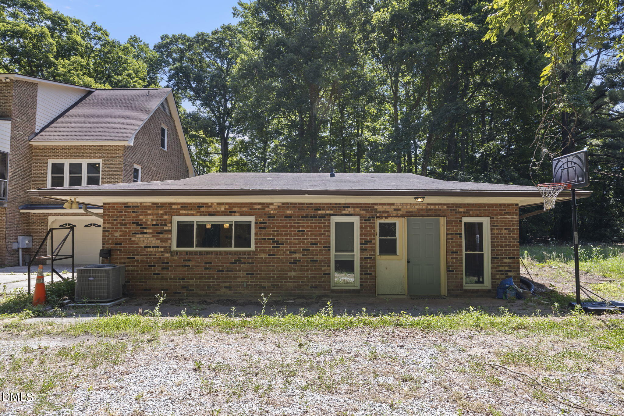 3208 Shady Grove Road Durham, NC 27703 - Photo 6 of 92
