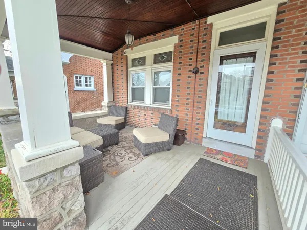 $2,600 | 557 Hamilton Street, Norristown, PA 19401