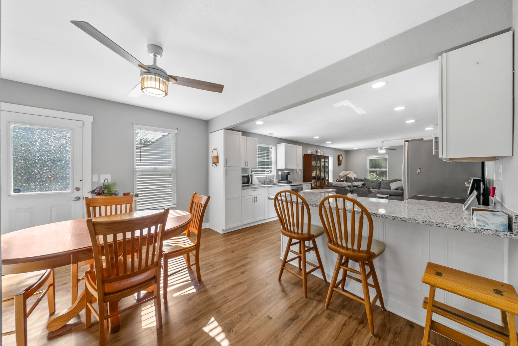 939 Shearor Street Clarksville, TN 37040 - Photo 11 of 26 a dining room with furniture and window