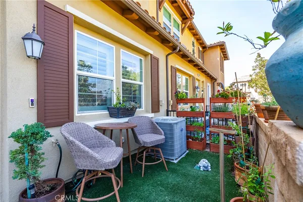 $630,000 | 28744 Jardineras Drive, Valencia, CA 91354