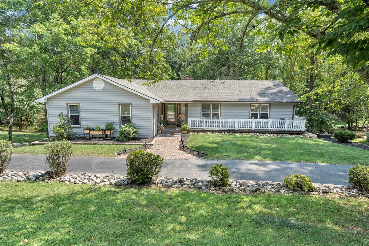 5418 Scout Circle Salem, VA 24153 - Photo 1 of 69 01-MIB08112