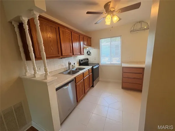 $117,500 | 1812 Gascony Parc Drive, Unit 1812, Lake St. Louis, MO 63367