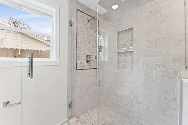$545,000 | 1918 Stebbins Drive, Houston, TX 77043