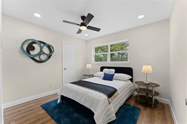 $545,000 | 1918 Stebbins Drive, Houston, TX 77043