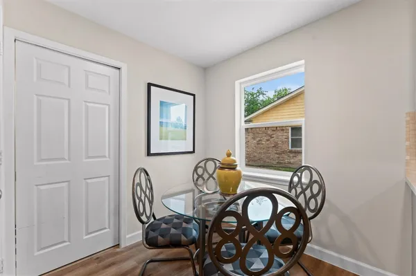 $545,000 | 1918 Stebbins Drive, Houston, TX 77043