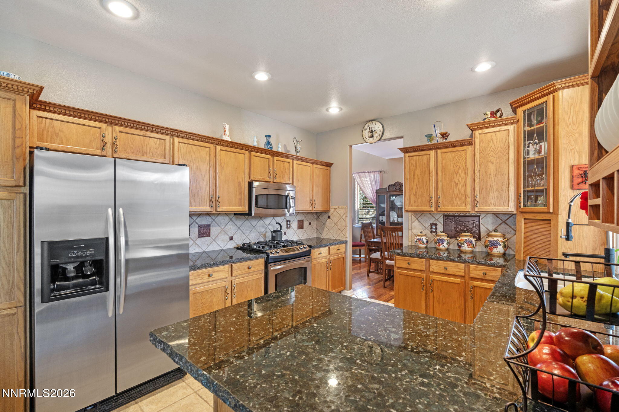 10005 Grosse Point Court Reno, NV 89506 - Photo 9 of 40 18-web-or-mls-DSC09016