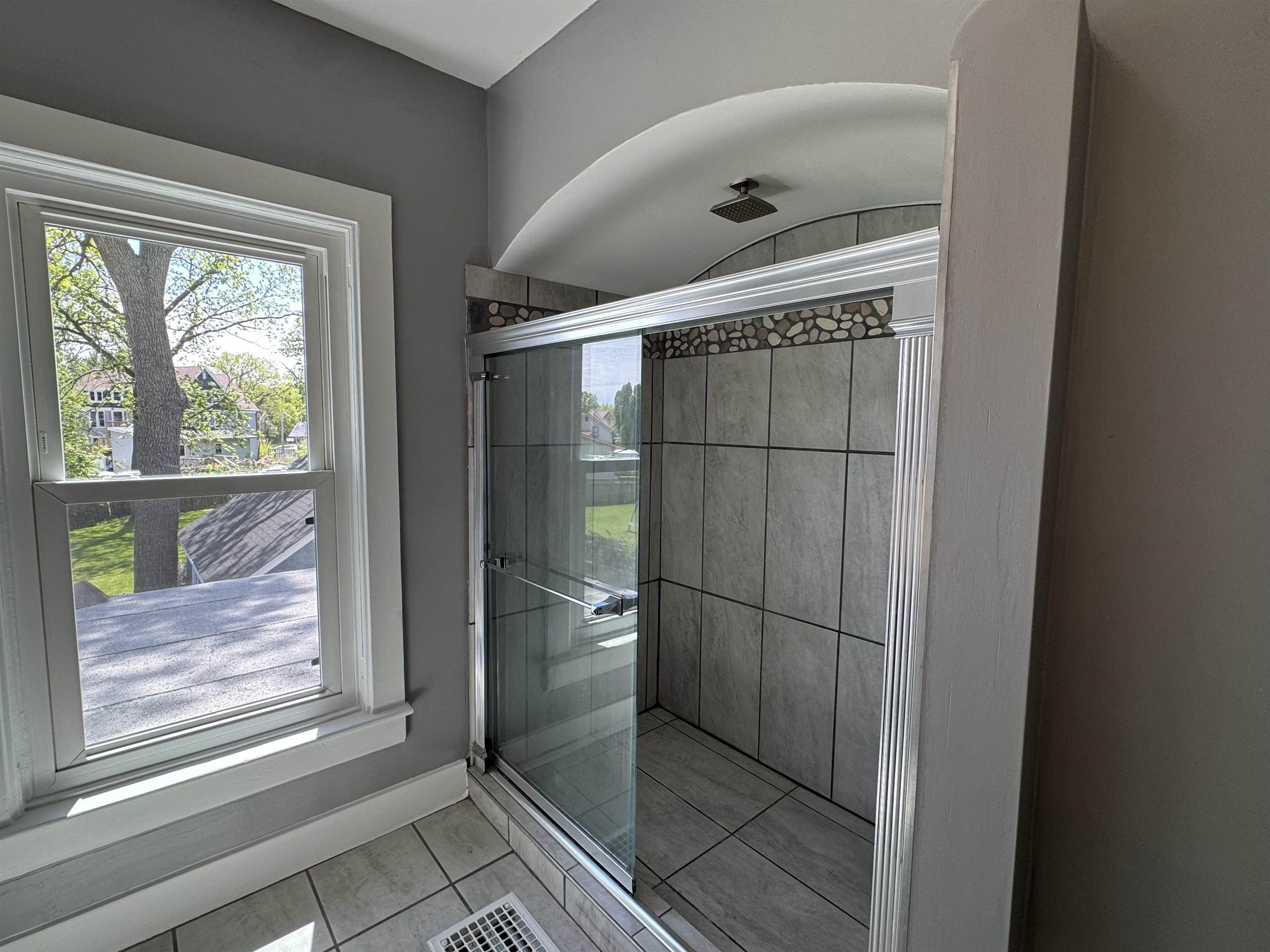 1341 West 2nd Street Appleton, WI 54914 - Photo 21 of 32