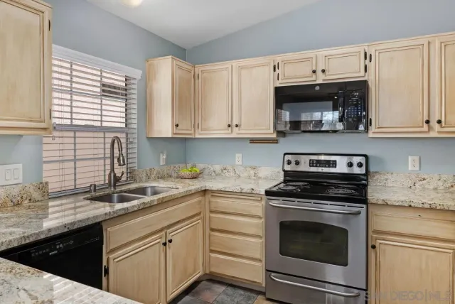 $669,000 | 18557 Caminito Pasadero, Unit 389, San Diego, CA 92128