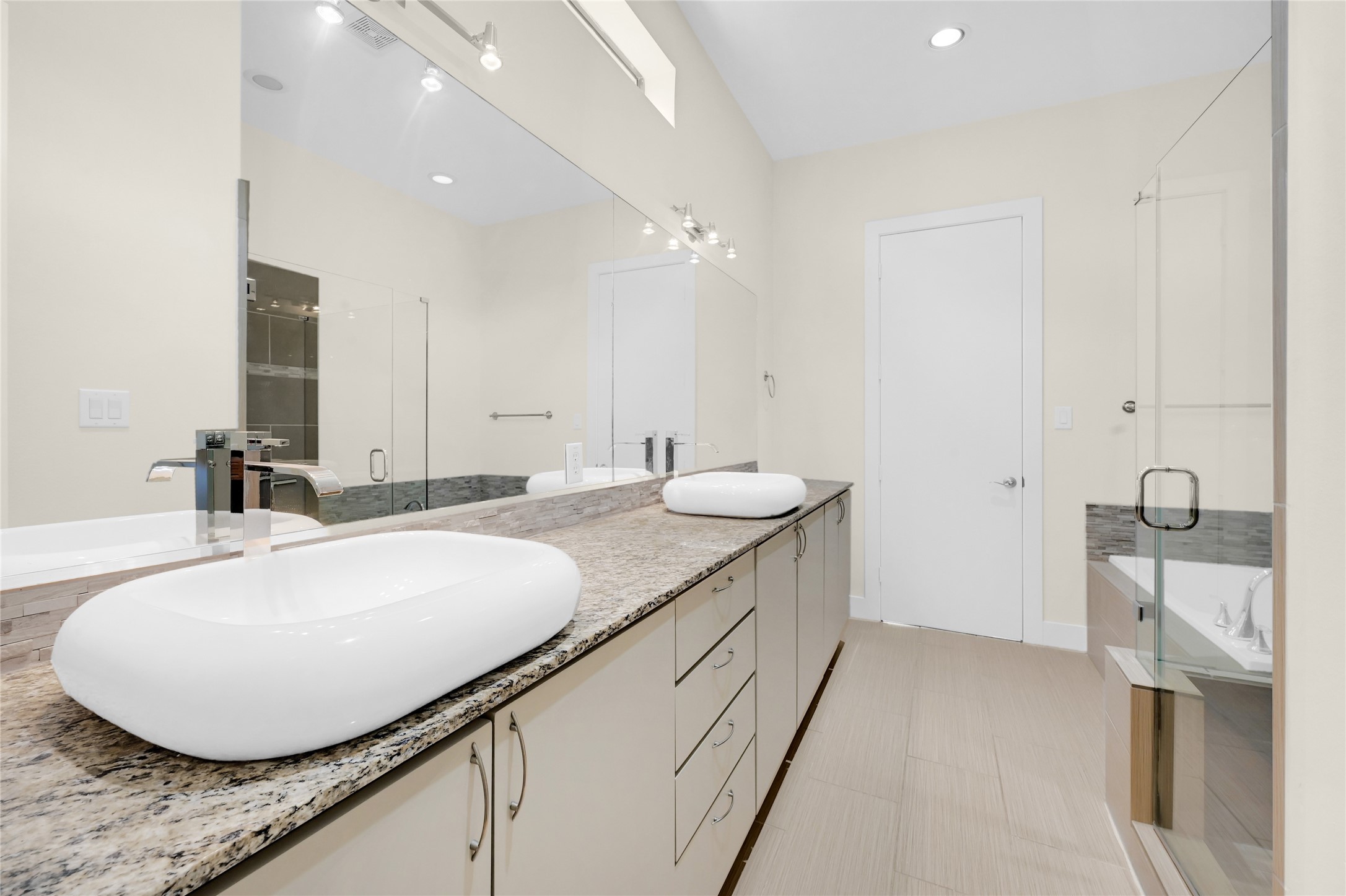 2419 Charleston Street Houston, TX 77021 - Photo 17 of 25