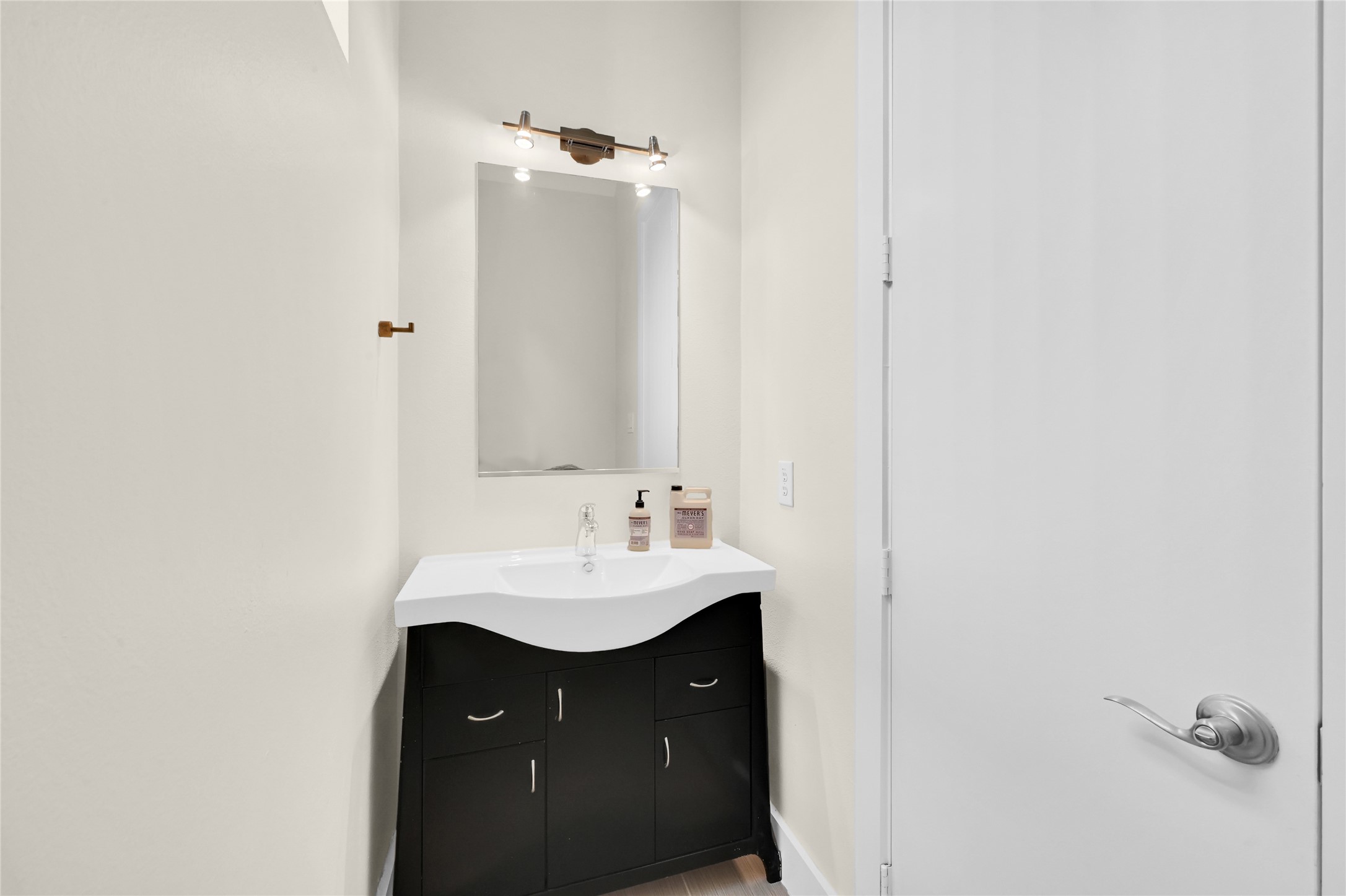 2419 Charleston Street Houston, TX 77021 - Photo 9 of 25