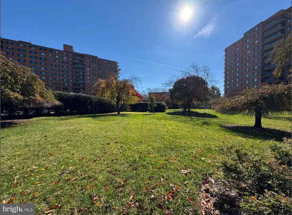 $2,100 | 4201 Cathedral Avenue Northwest, Unit 1219E, Washington, DC 20016