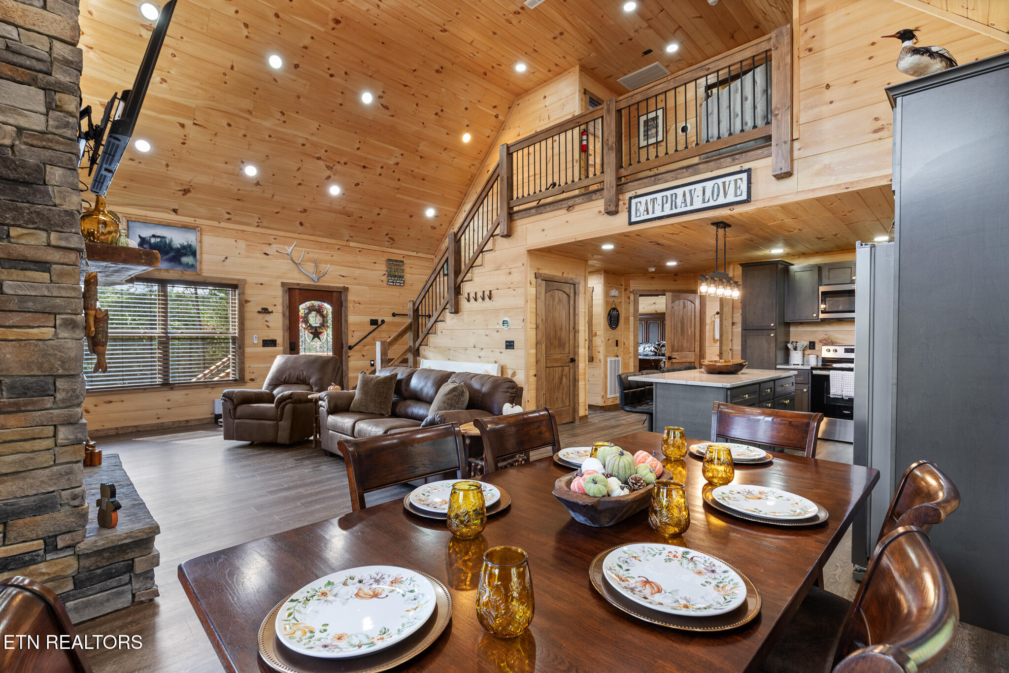 4385 Chamberlain Lane Sevierville, TN 37862 - Photo 14 of 57 Southern Belle - Cabin - Sevierville-23