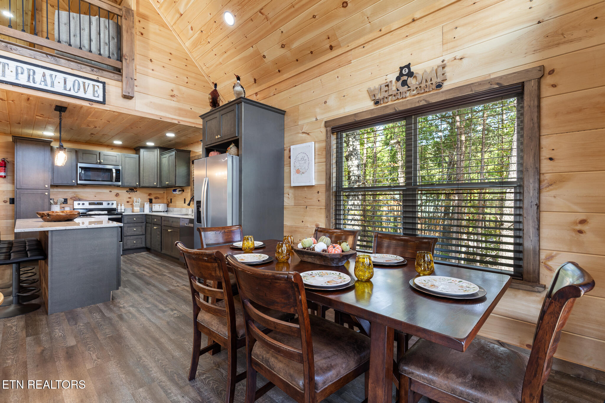 4385 Chamberlain Lane Sevierville, TN 37862 - Photo 15 of 57 Southern Belle - Cabin - Sevierville-22