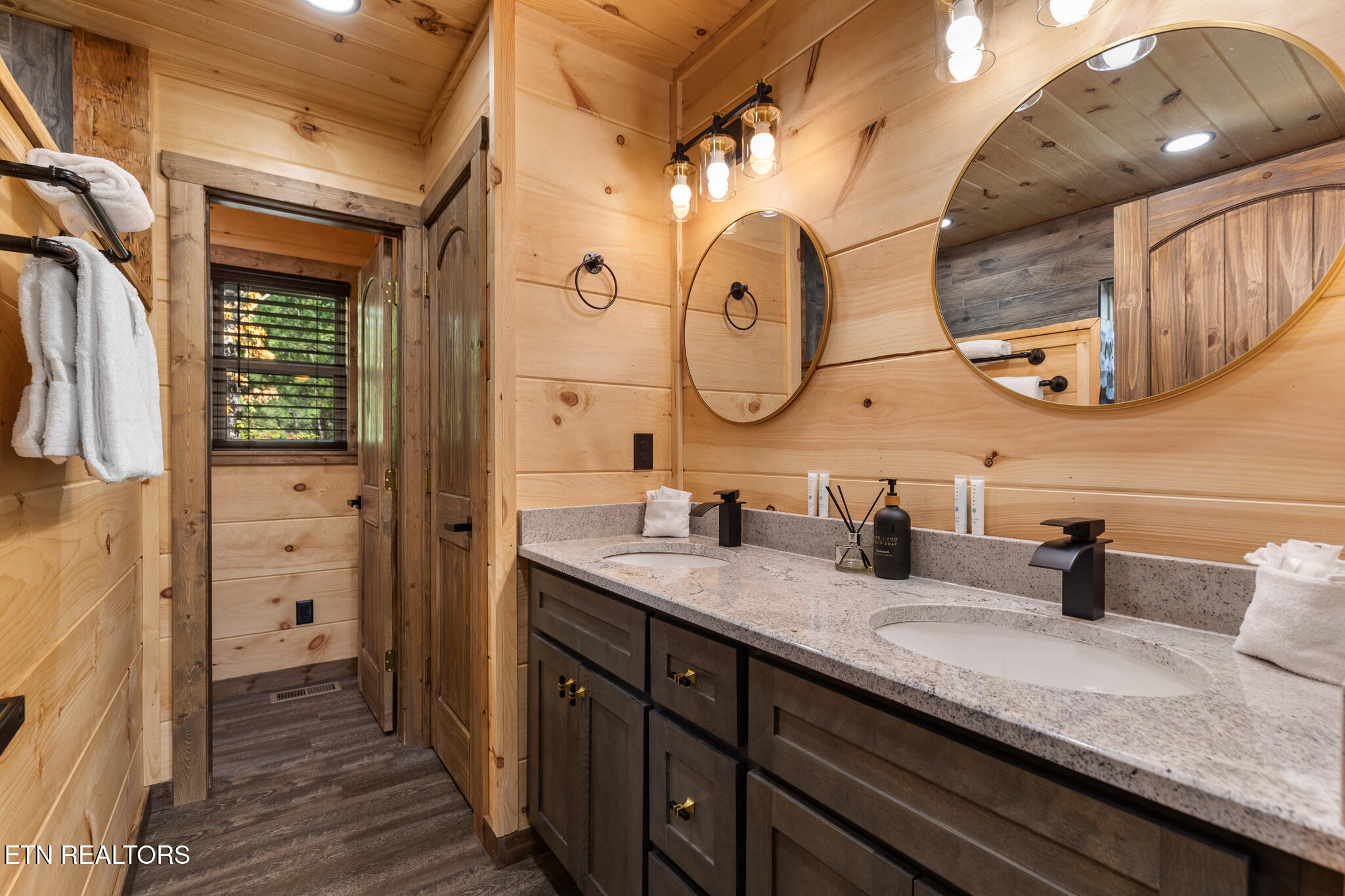 4385 Chamberlain Lane Sevierville, TN 37862 - Photo 21 of 57 IMG_9322