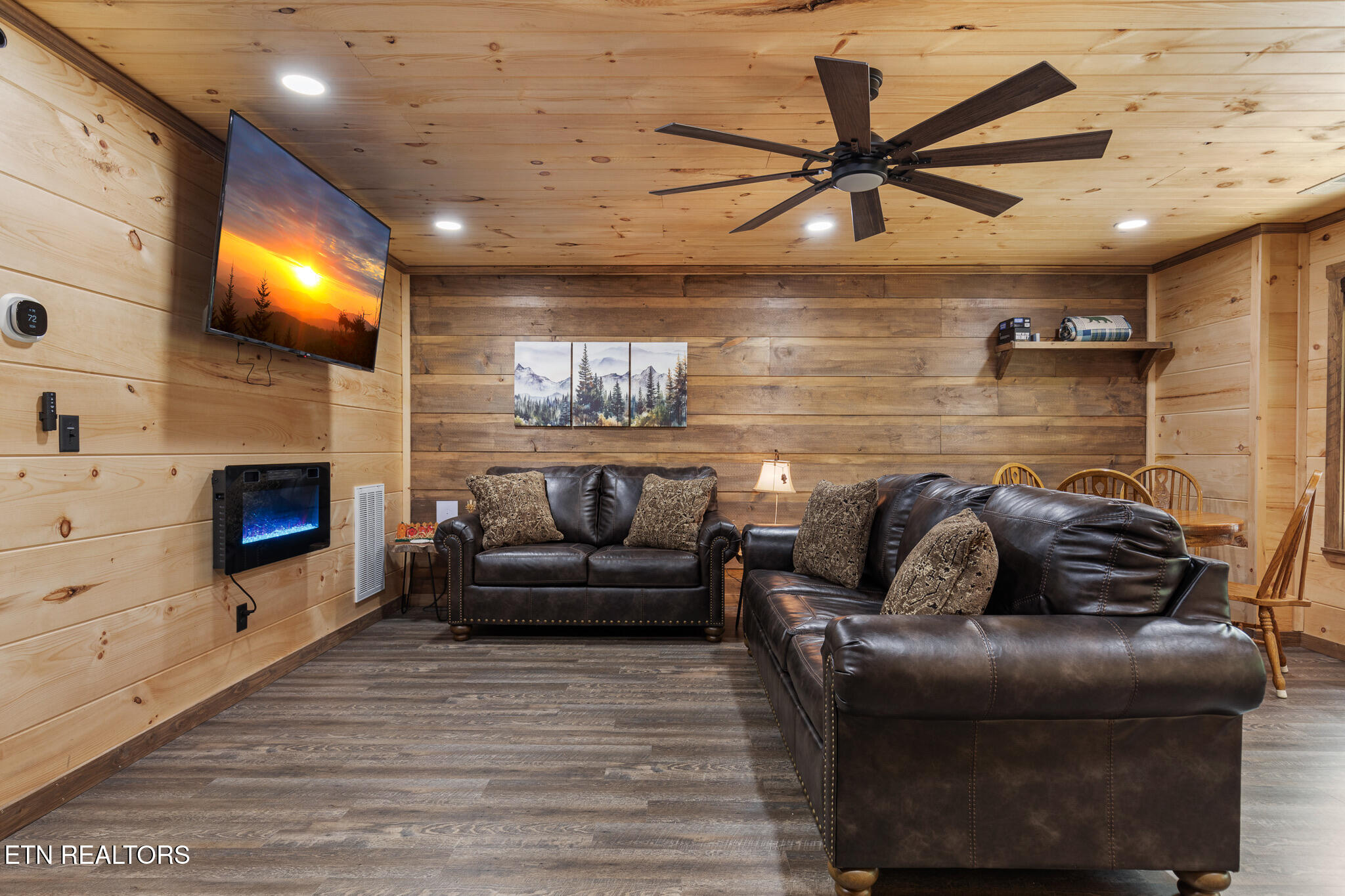 4385 Chamberlain Lane Sevierville, TN 37862 - Photo 33 of 57 IMG_9306