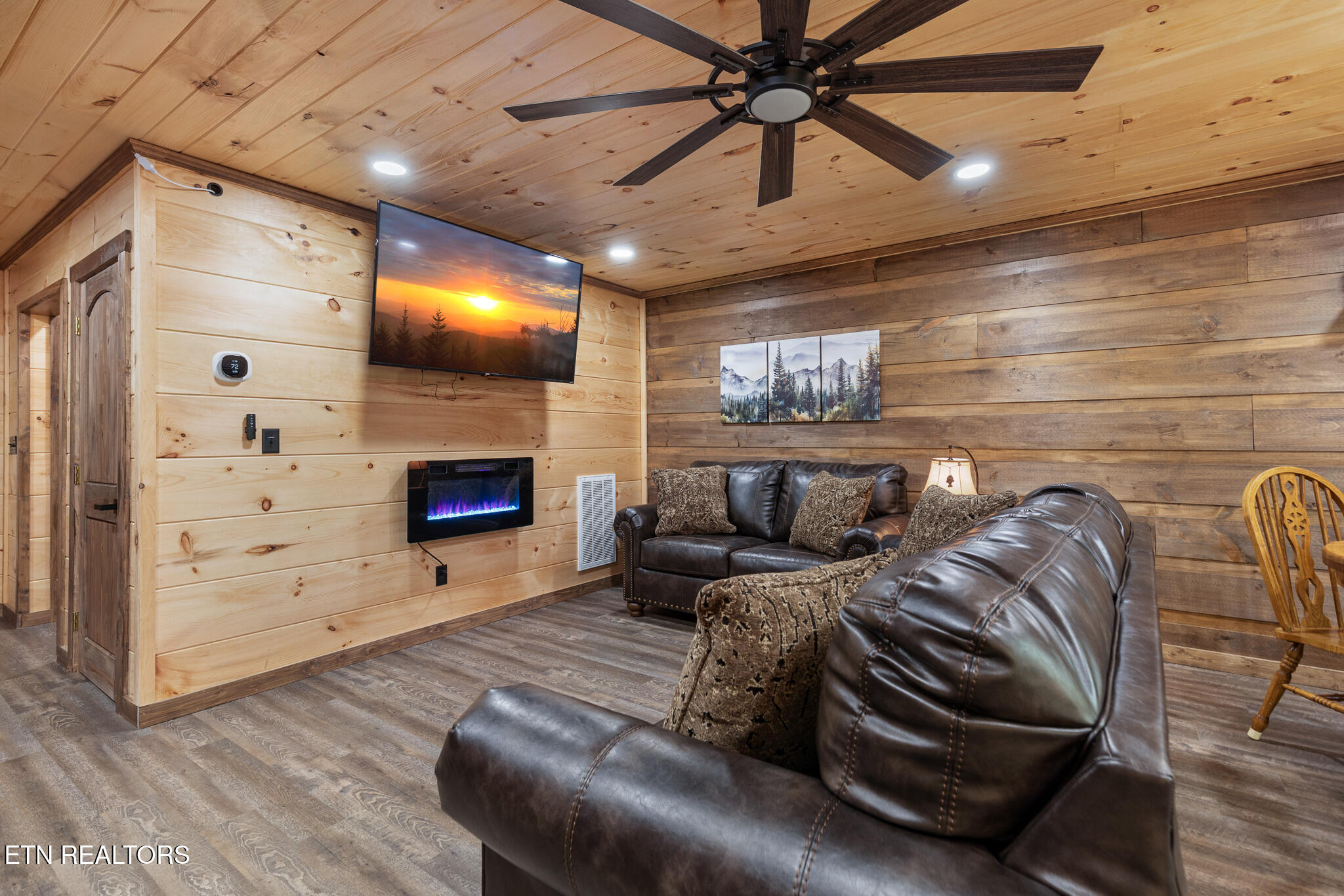 4385 Chamberlain Lane Sevierville, TN 37862 - Photo 34 of 57 IMG_9308