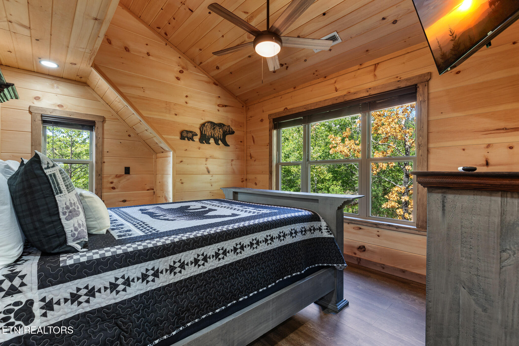 4385 Chamberlain Lane Sevierville, TN 37862 - Photo 37 of 57 IMG_9310