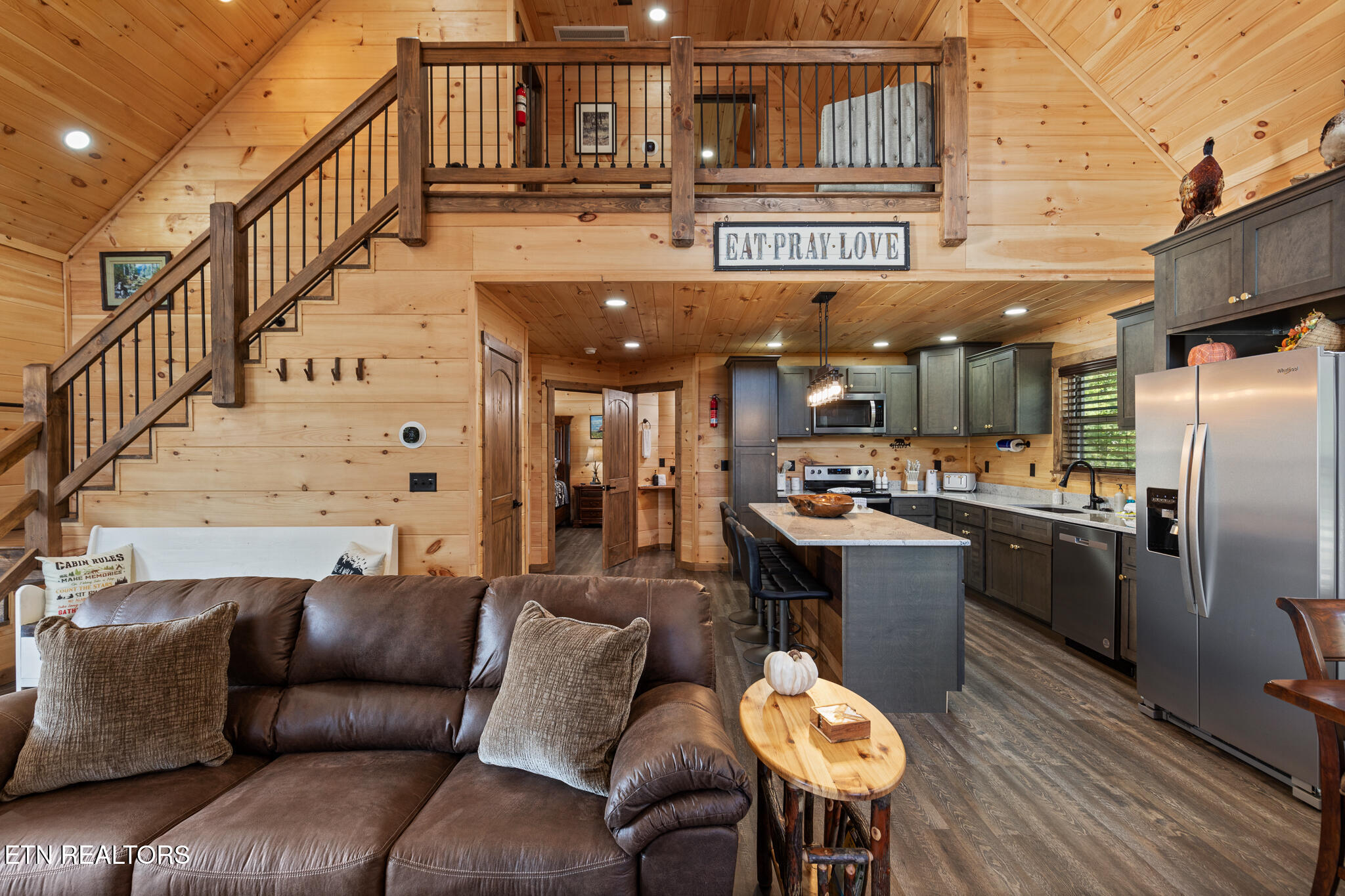 4385 Chamberlain Lane Sevierville, TN 37862 - Photo 5 of 57 Southern Belle - Cabin - Sevierville-16