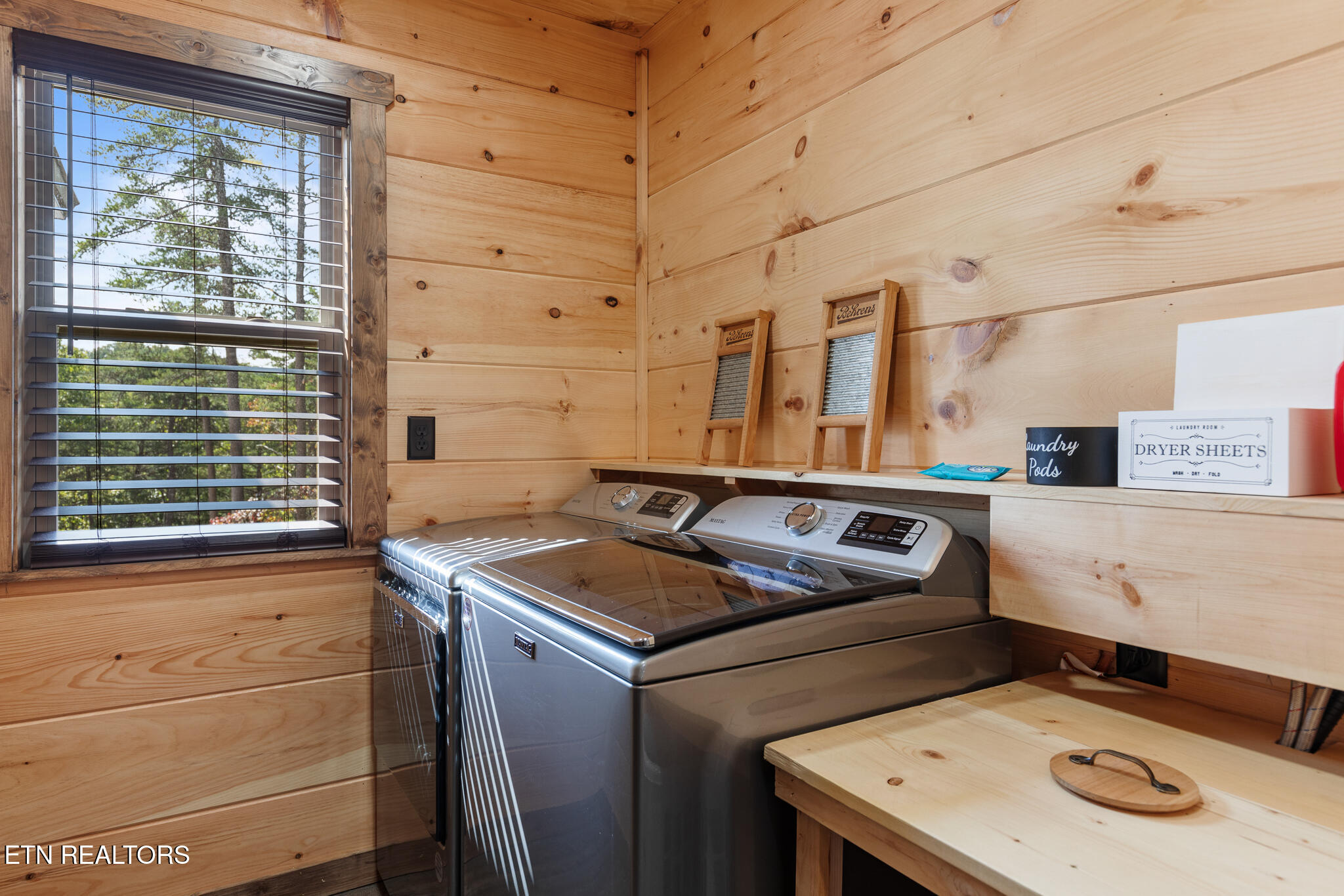 4385 Chamberlain Lane Sevierville, TN 37862 - Photo 55 of 57 Southern Belle - Cabin - Sevierville-36