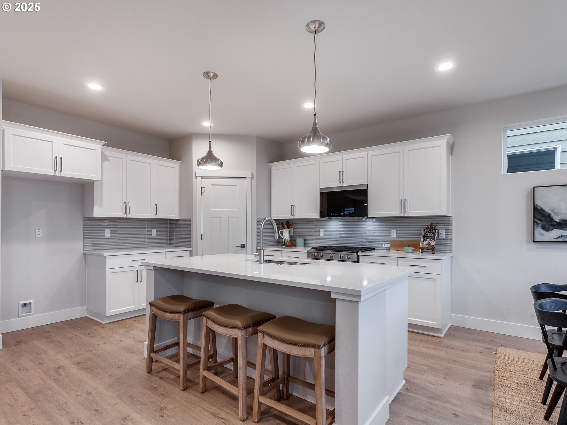 13909 Southwest 174th Avenue Tigard, OR 97140 - Photo 10 of 45 Kitchen