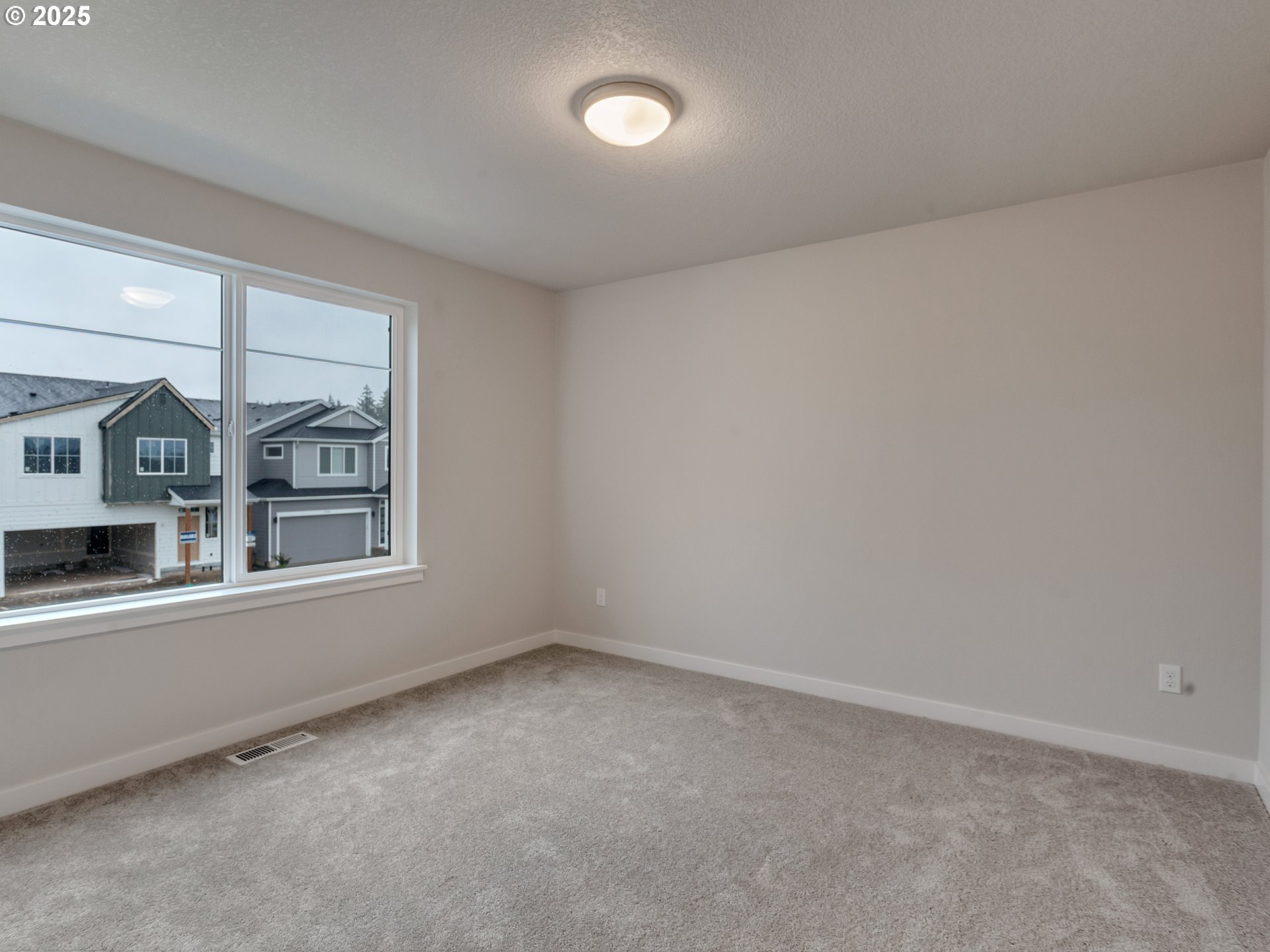 13909 Southwest 174th Avenue Tigard, OR 97140 - Photo 31 of 45 Bedroom