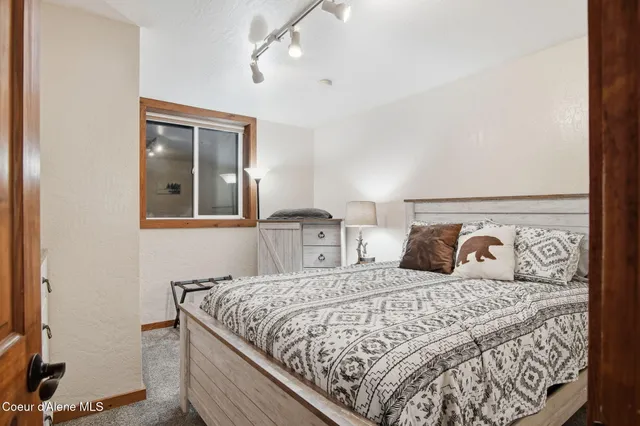 $759,000 | 527 Creekside Drive, Priest Lake, ID 83856