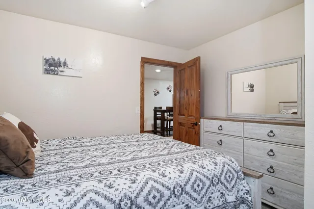 $759,000 | 527 Creekside Drive, Priest Lake, ID 83856