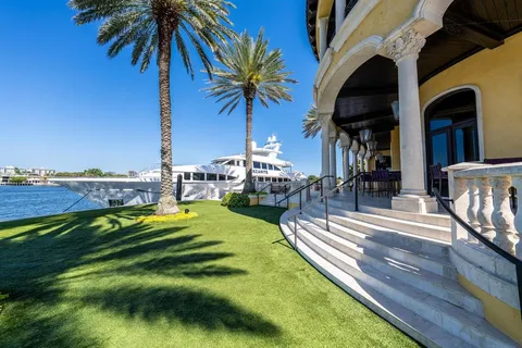 $42,500,000 | 1 Isla Bahia Drive, Fort Lauderdale, FL 33316
