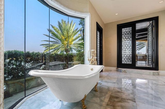 $42,500,000 | 1 Isla Bahia Drive, Fort Lauderdale, FL 33316