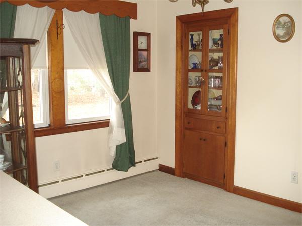 42 Chestnut Road Reading, MA 01867 - Photo 11 of 22 Gallery Image 11
